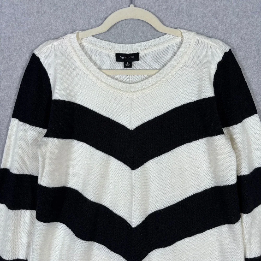 AB‎ Studio Tunic Sweater Large Black Cream Chevron Flowy Nautical Modern Beachy